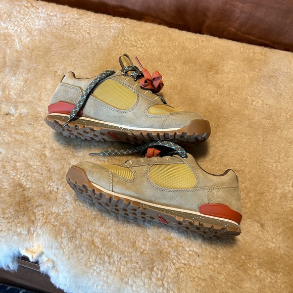 Danner Jag Low Sneakers 6.5 - Picture 5 of 6